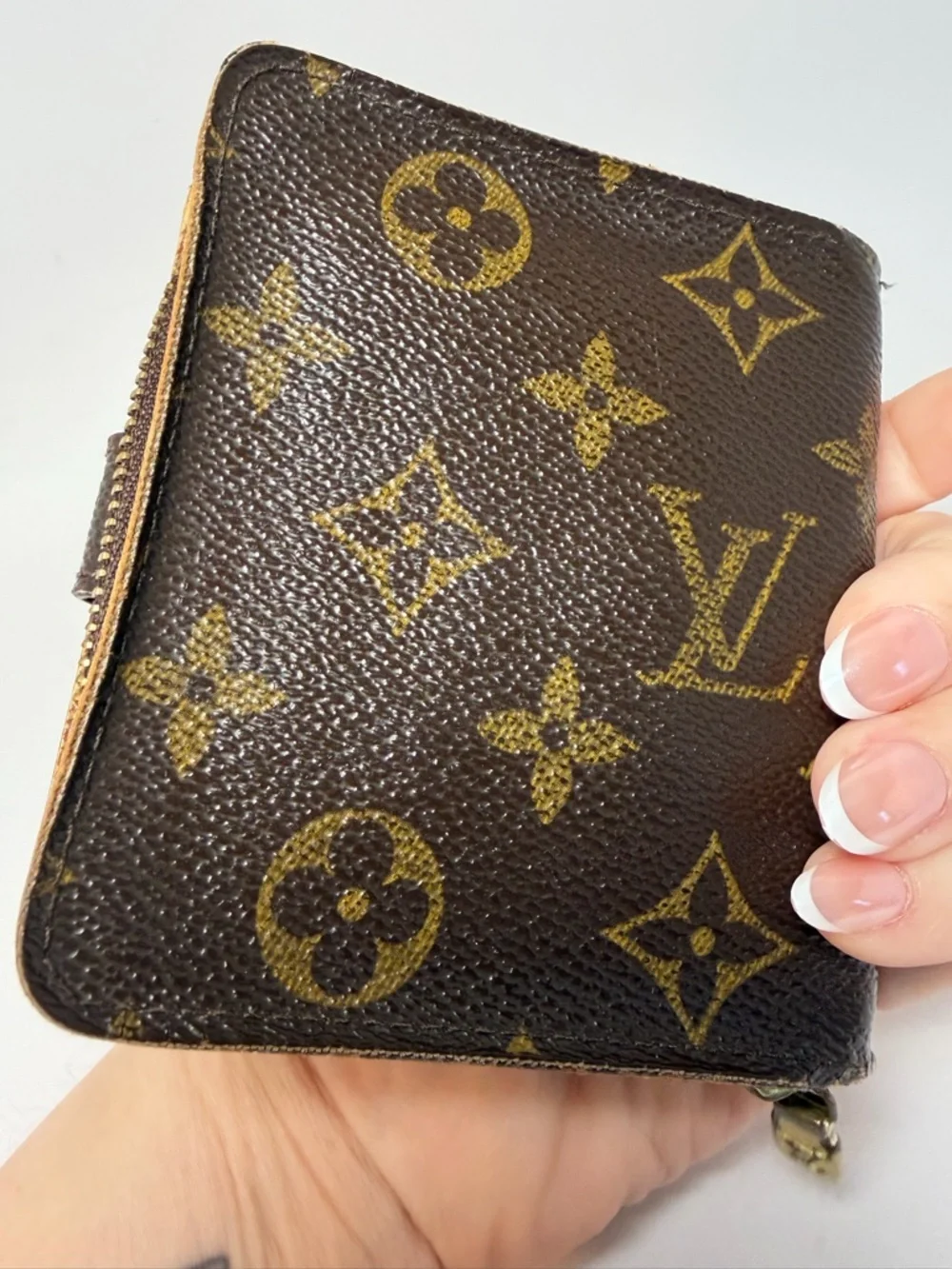 Louis Vuitton Zippy monogram compact wallet
